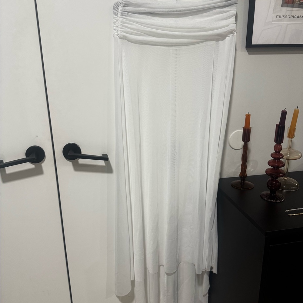 NWT Miss Rosier Guiseppina White Cut-Out High Neck Set with Maxi Skirt - Picture 8 of 9